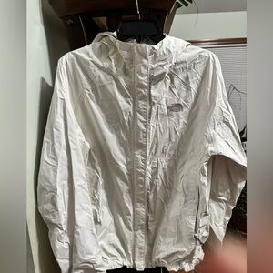 The North Face Women's windbreak  Jacket in White waterproof rain shell